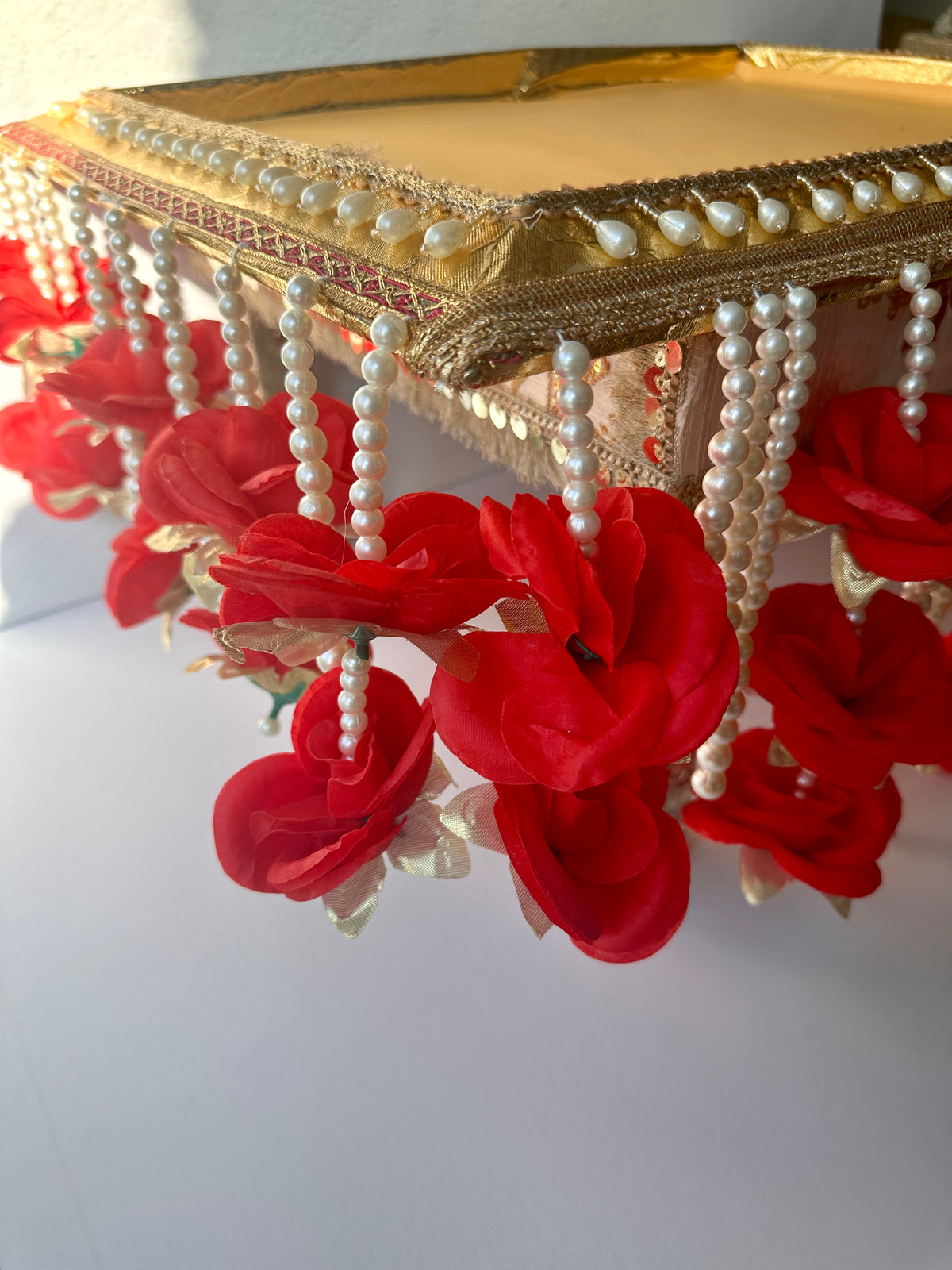 Rumala Sahib Tray | A tray with floral hangings