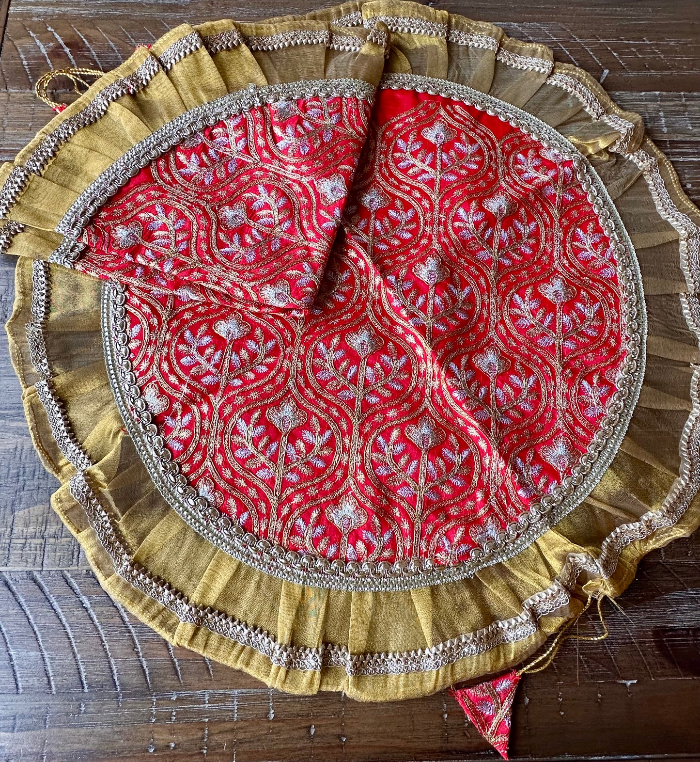 Mehar Red Thread Work Shagun Lap Potli Set | Wedding