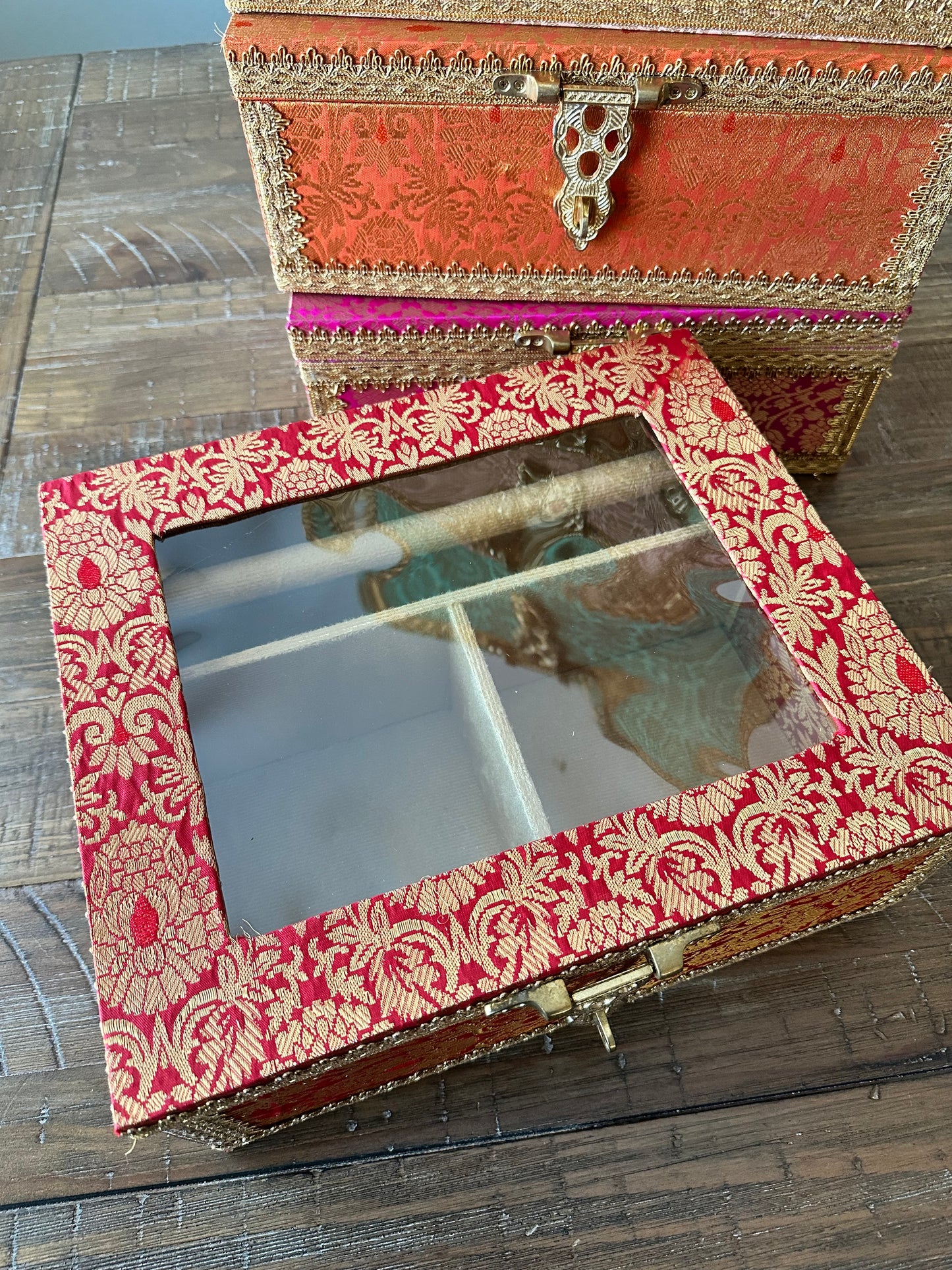 Chooda and Kaleere Trousseau Box