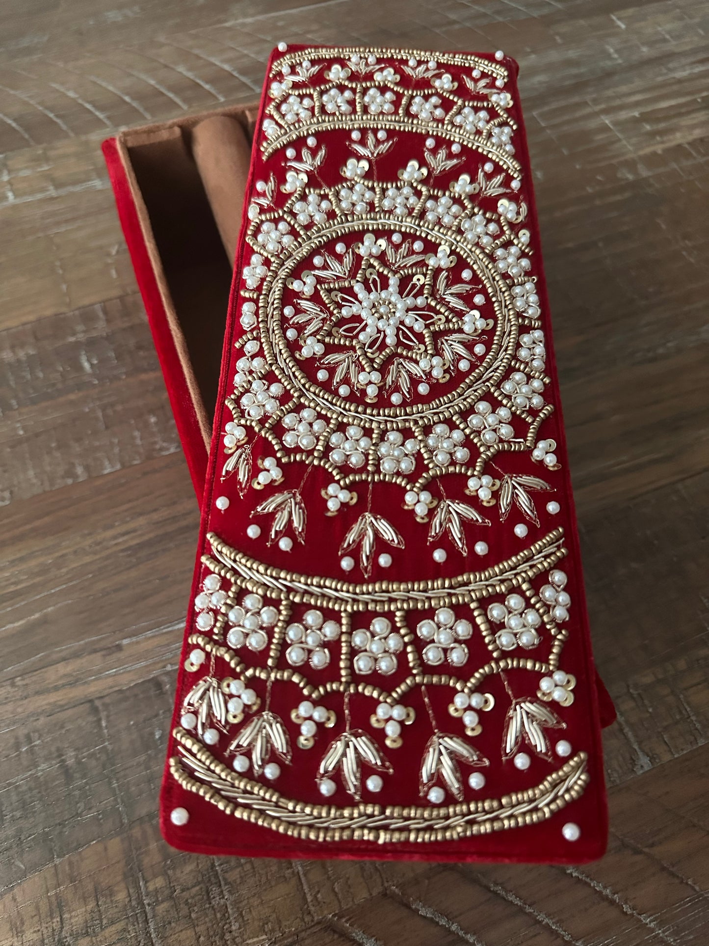 Trousseau Bridal Chooda Box | Velvet Pearl Keepsake